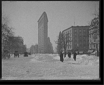 [Flatiron Building, corner after snow storm, New York, N.Y.]