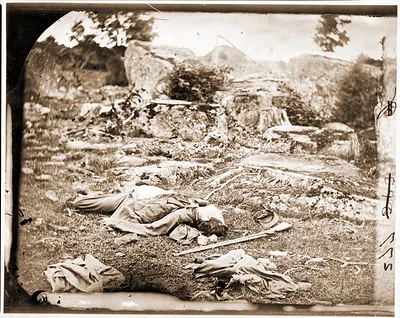 Gettysburg Pa. Dead Confederate soldiers in the devils den