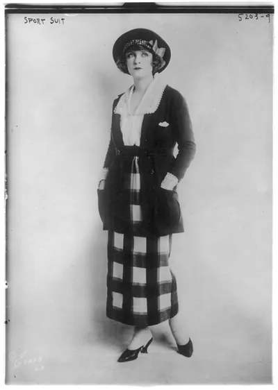 [Women modeling clothing]