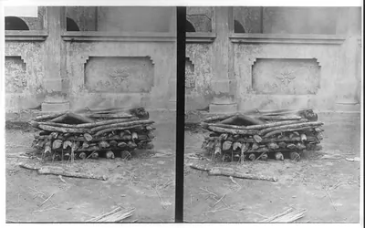 [San Francisco earthquake: Burning a dead man on wood pyre]