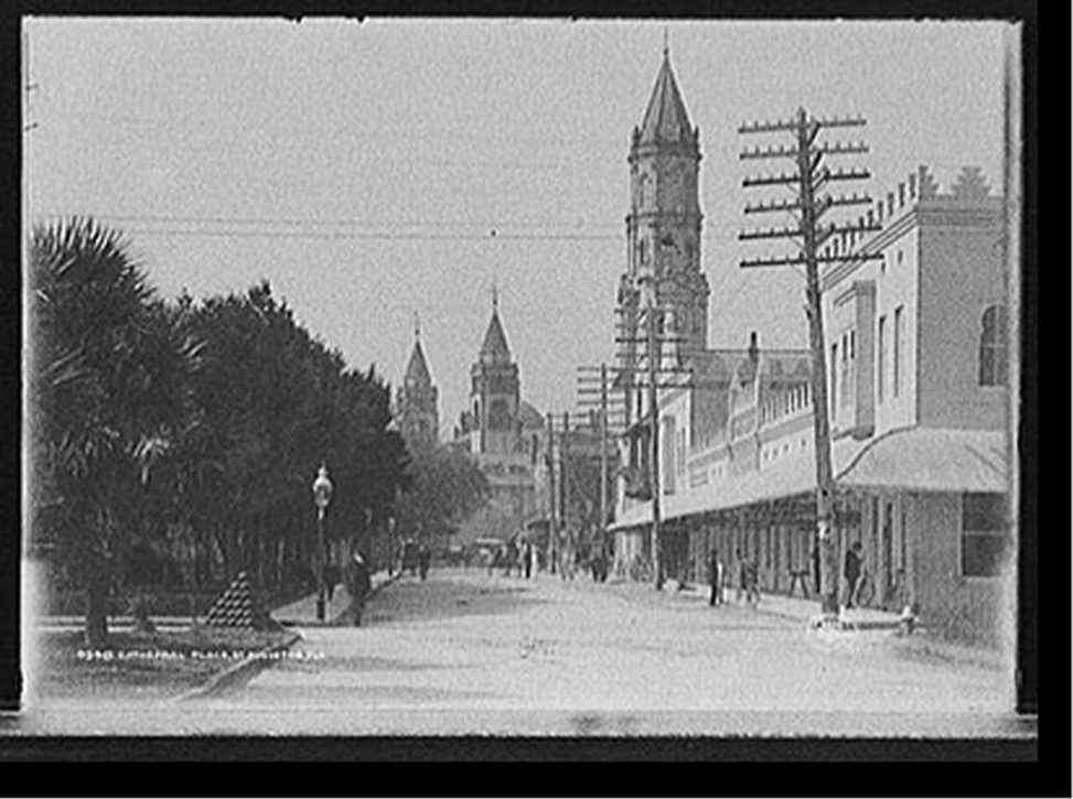 Cathedral Place [i.e. Plaza de la Constitucion], St. Augustine, Fla., c1906. — historic photograph