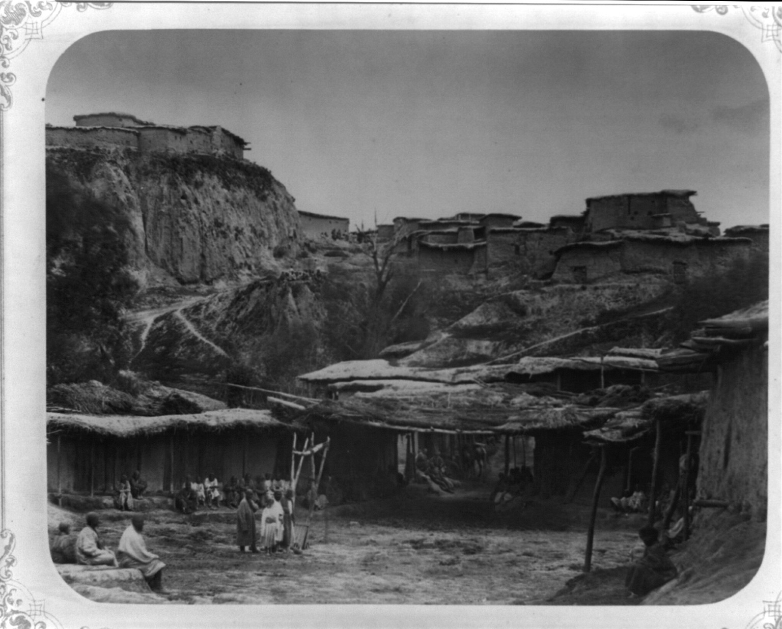 Syr dar'inskaia oblast'. Kysh: Karabulak. Miestnost' Dun-Tepe, [between 1865 and 1872] — historic photograph