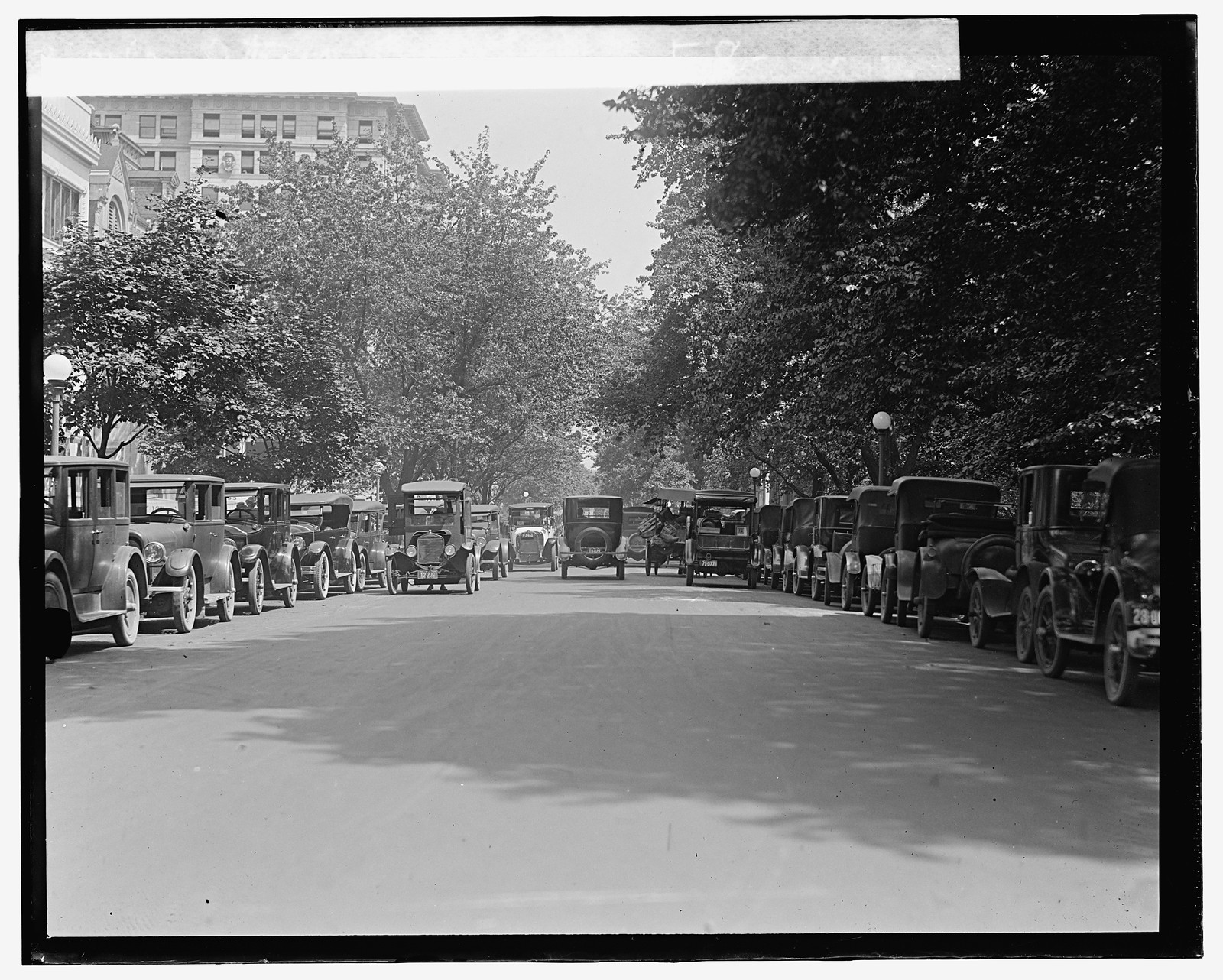 Street scene, [1924] — historic photograph