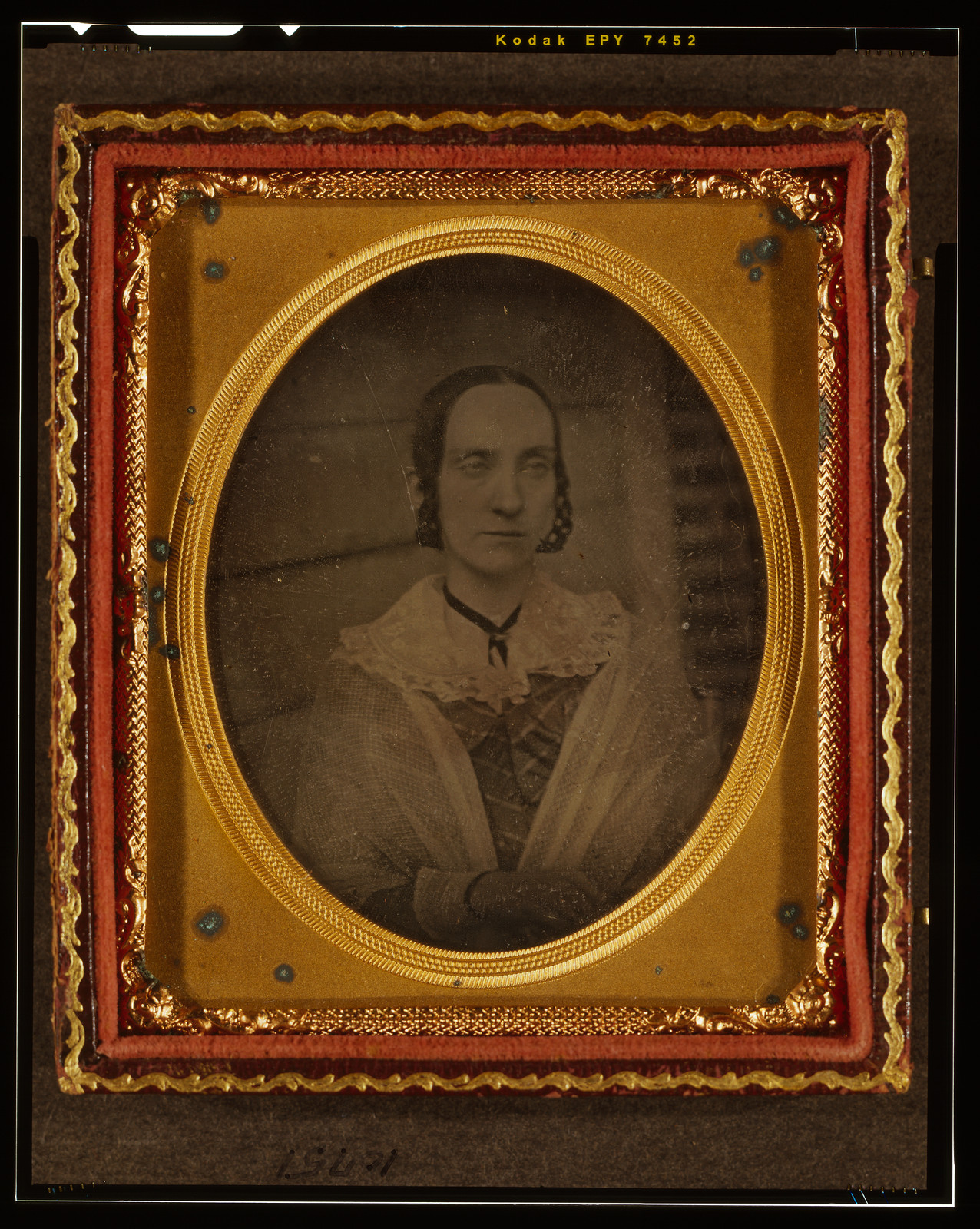 [Two portraits of Sarah Allister McAllister Grant. Right plate: head-and-shoulders, facing slightly right. Left plate: full-length, standing in front of a building], 1843 — historic photograph