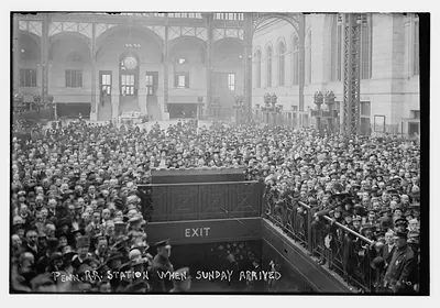 Sunday arrives -- Penn. R.R. Station