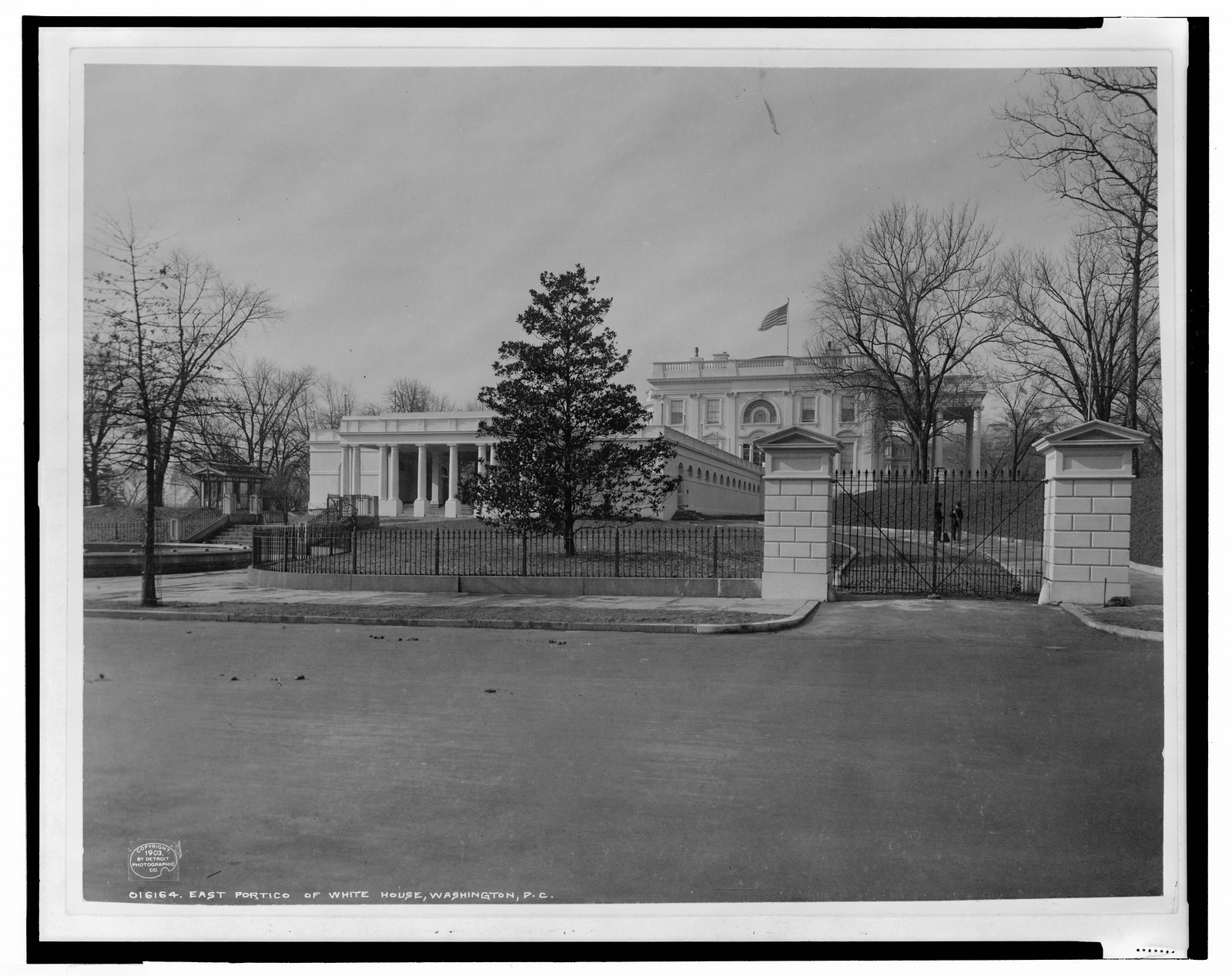 East portico of White House, Washington, D.C., c1903. — historic photograph