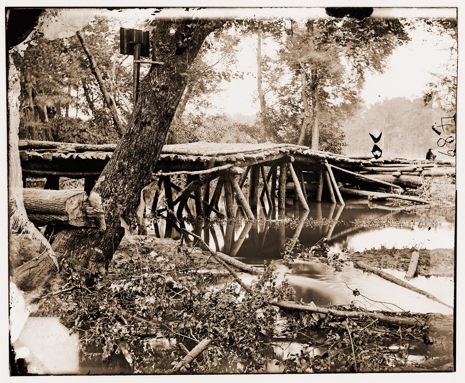 Chickahominy River Virginia. Military bridge across the Chickahominy built by the 1, 1862 — historic photograph