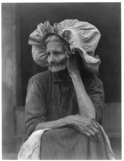 Old woman in sunbonnet, no. 1