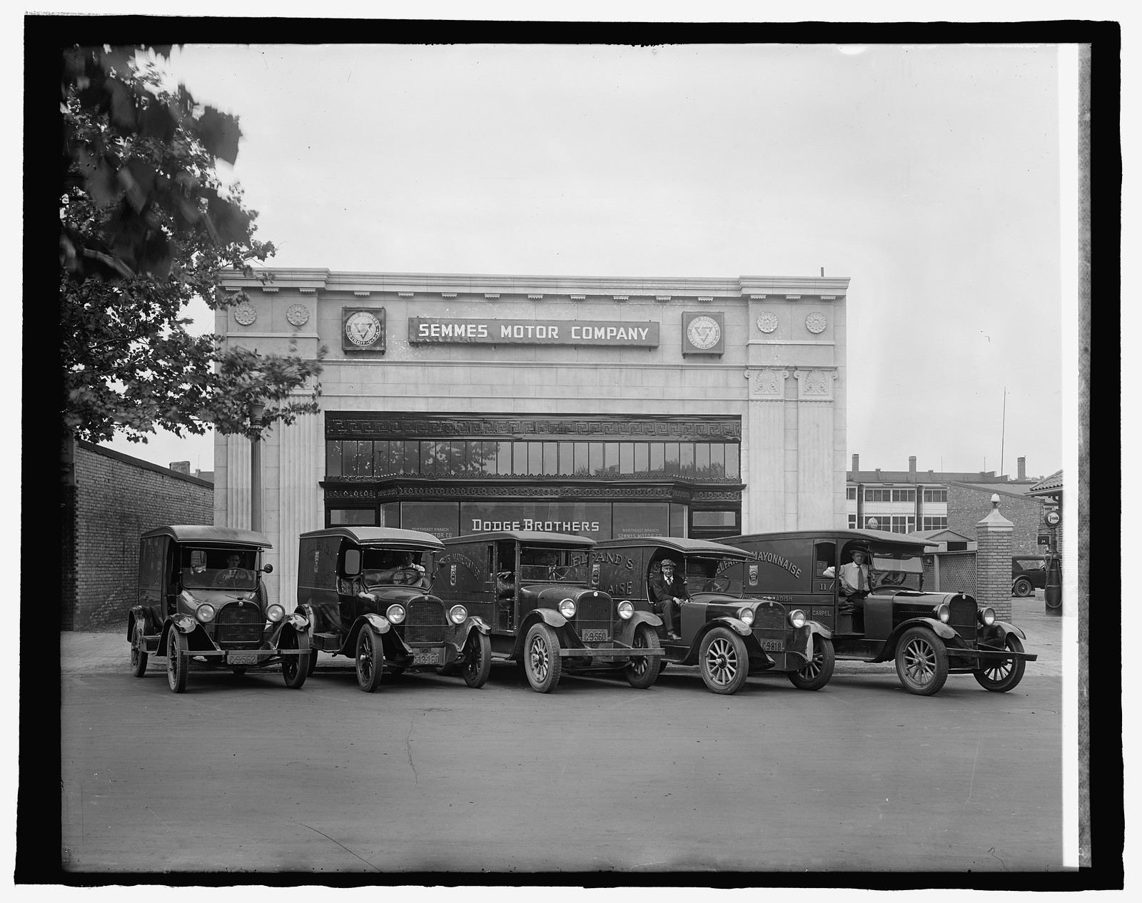 Semmes Motor Co., [Washington, D.C.], [between 1916 and 1917] — historic photograph