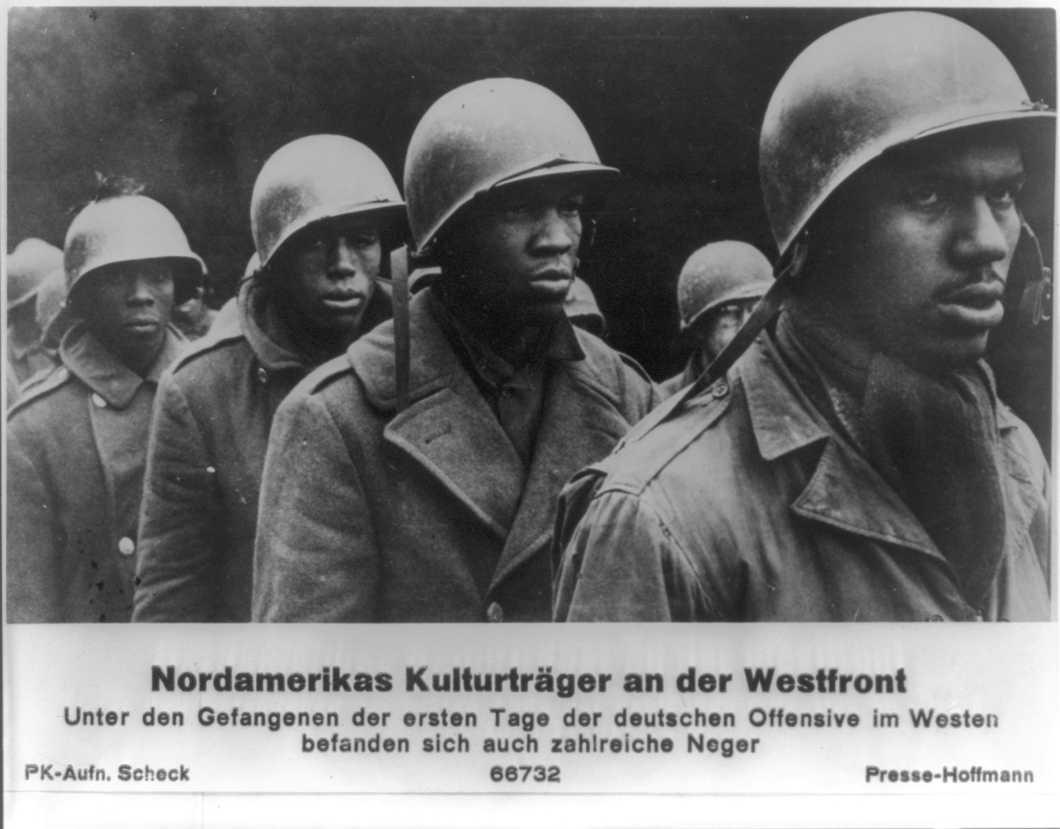 Nordamerikas Kulturträger an der Westfront — historic photograph