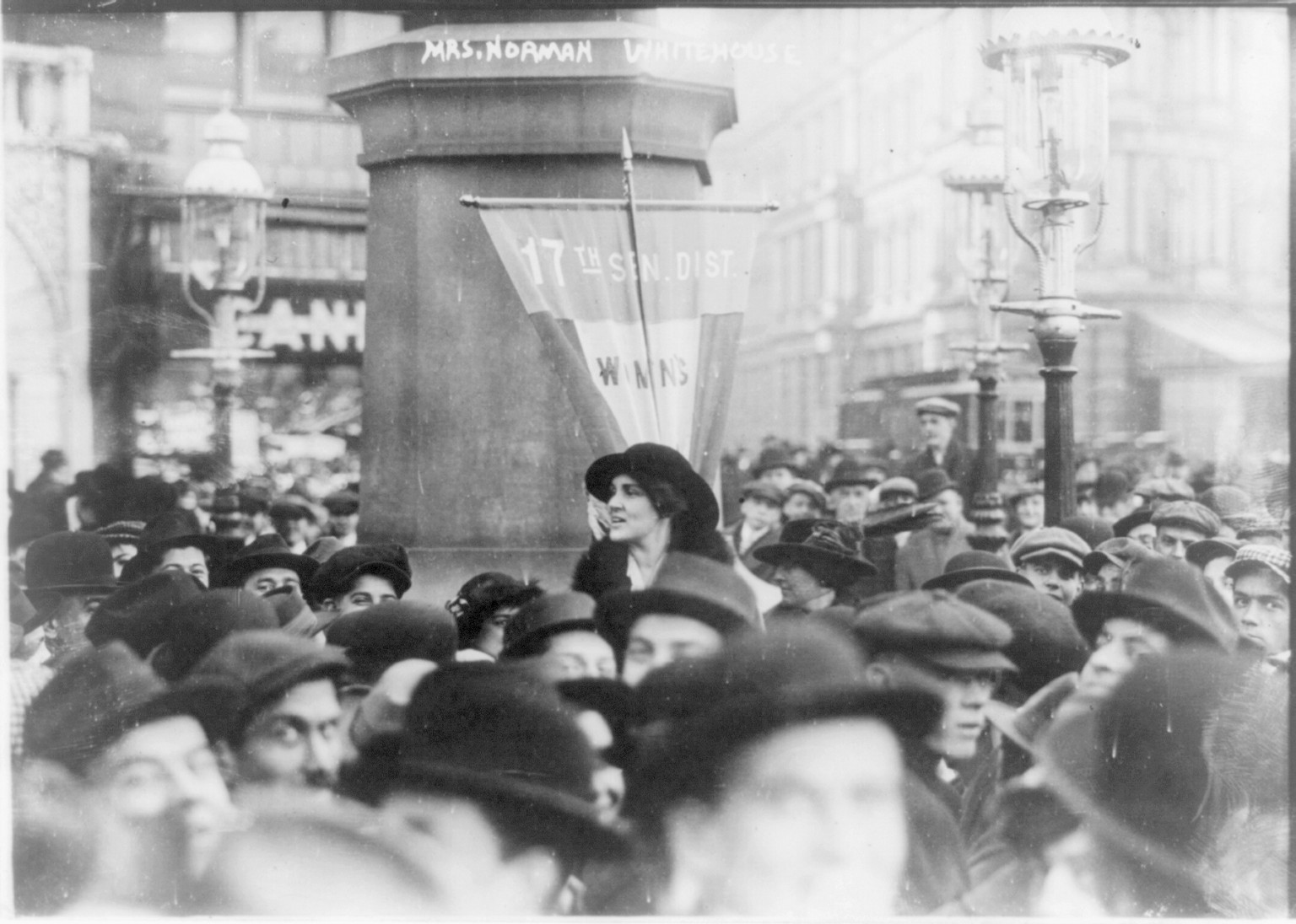 [Mrs. Norman Whitehouse making street speech for suffrage. 1913], 1913 Dec. — historic photograph