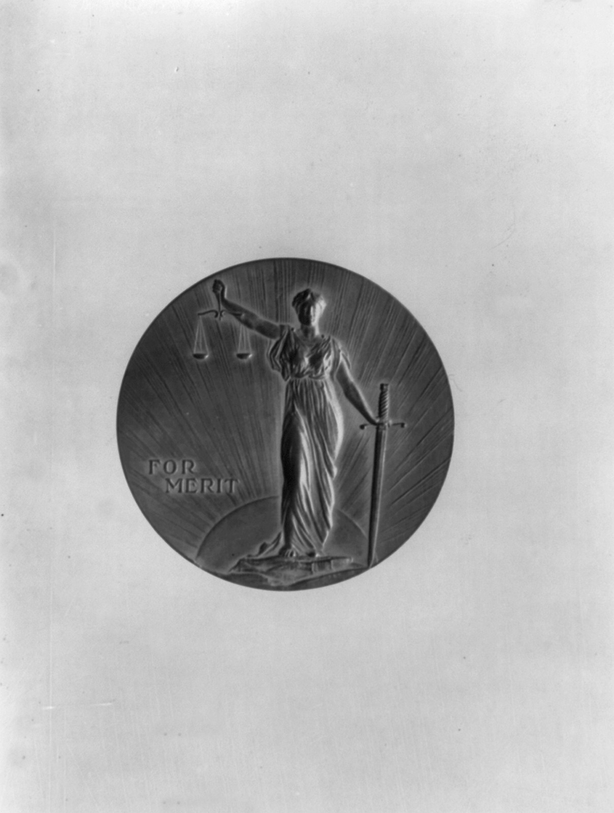 [NAACP Spingarn award medal presented to Roland Hayes in 1924, front view], [ca. 1924] — historic photograph