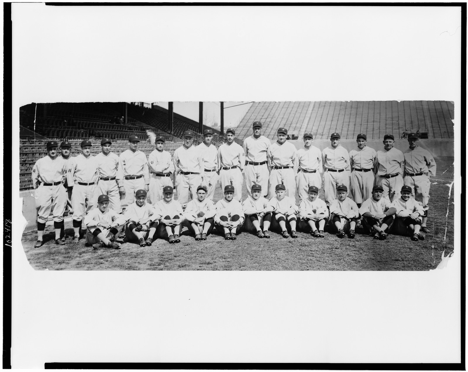 [Washington Senators baseball team posed], [between 1909 and 1932] — historic photograph