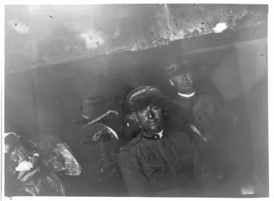 [The Italian Front: Italian and American Red Cross officers at gun position on Monte Grappa]