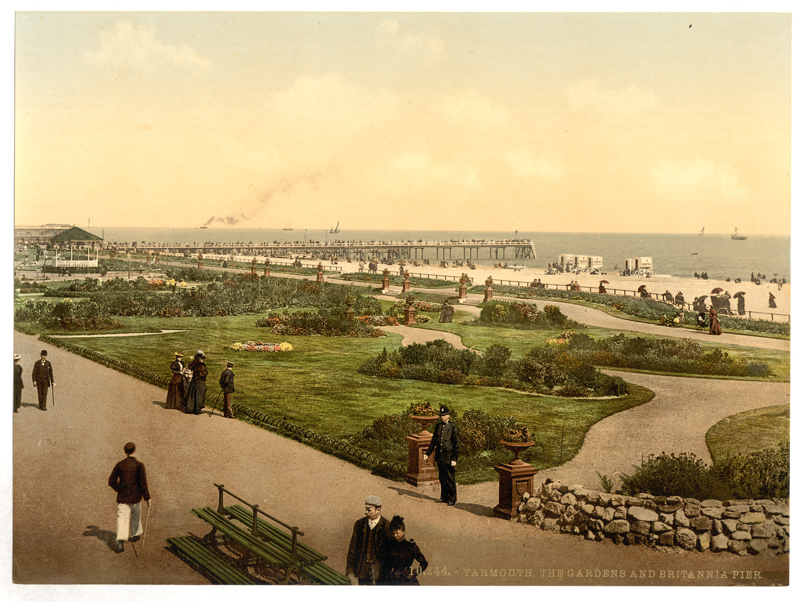 The beach gardens and jetty Yarmouth England, [between ca. 1890 and ca. 1900]. — historic print