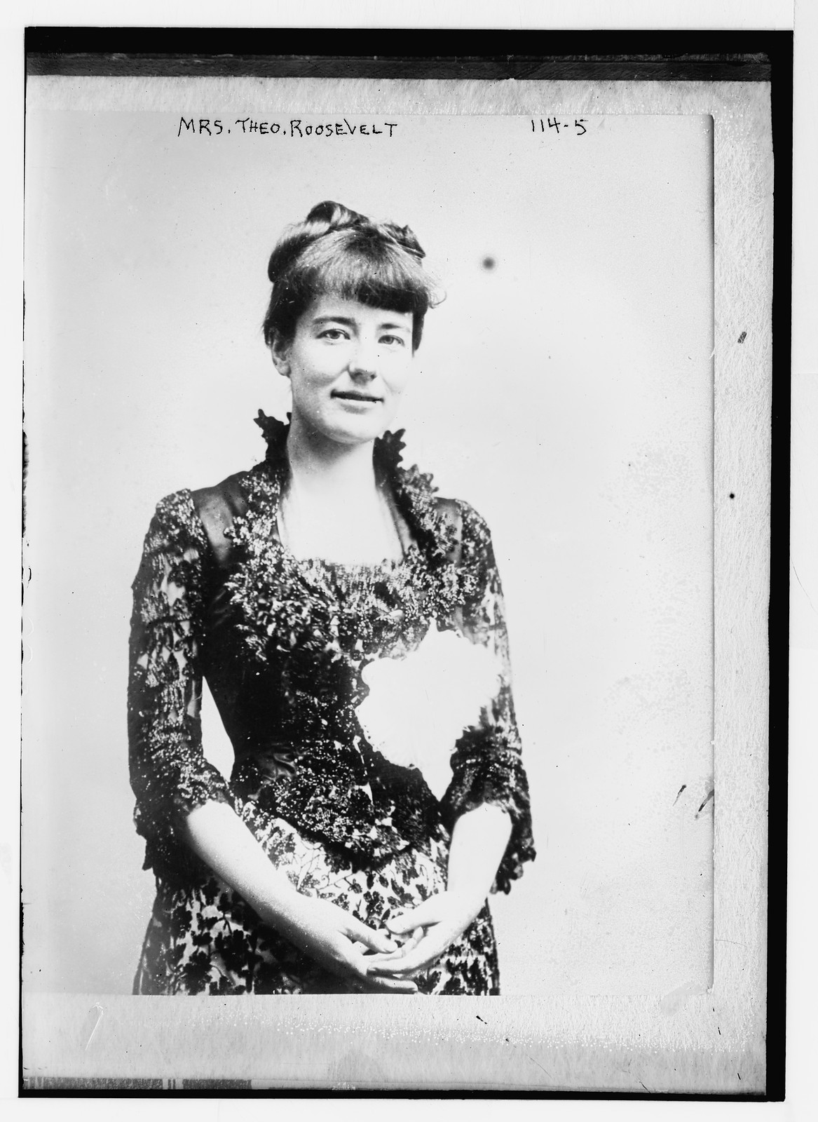 Mrs. Theodore Roosevelt, standing, three-quarters, n/a — historic photograph