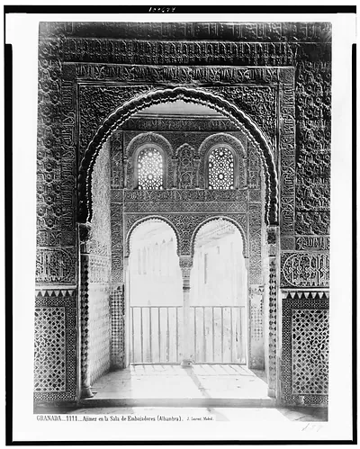 Granada. Ajimez en la Sala de Embajadores (Alhambra) / J. Laurent. Madrid.