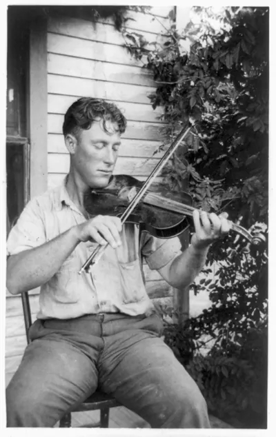 [Wayne Perry playing fiddle, Crowley, Louisiana]