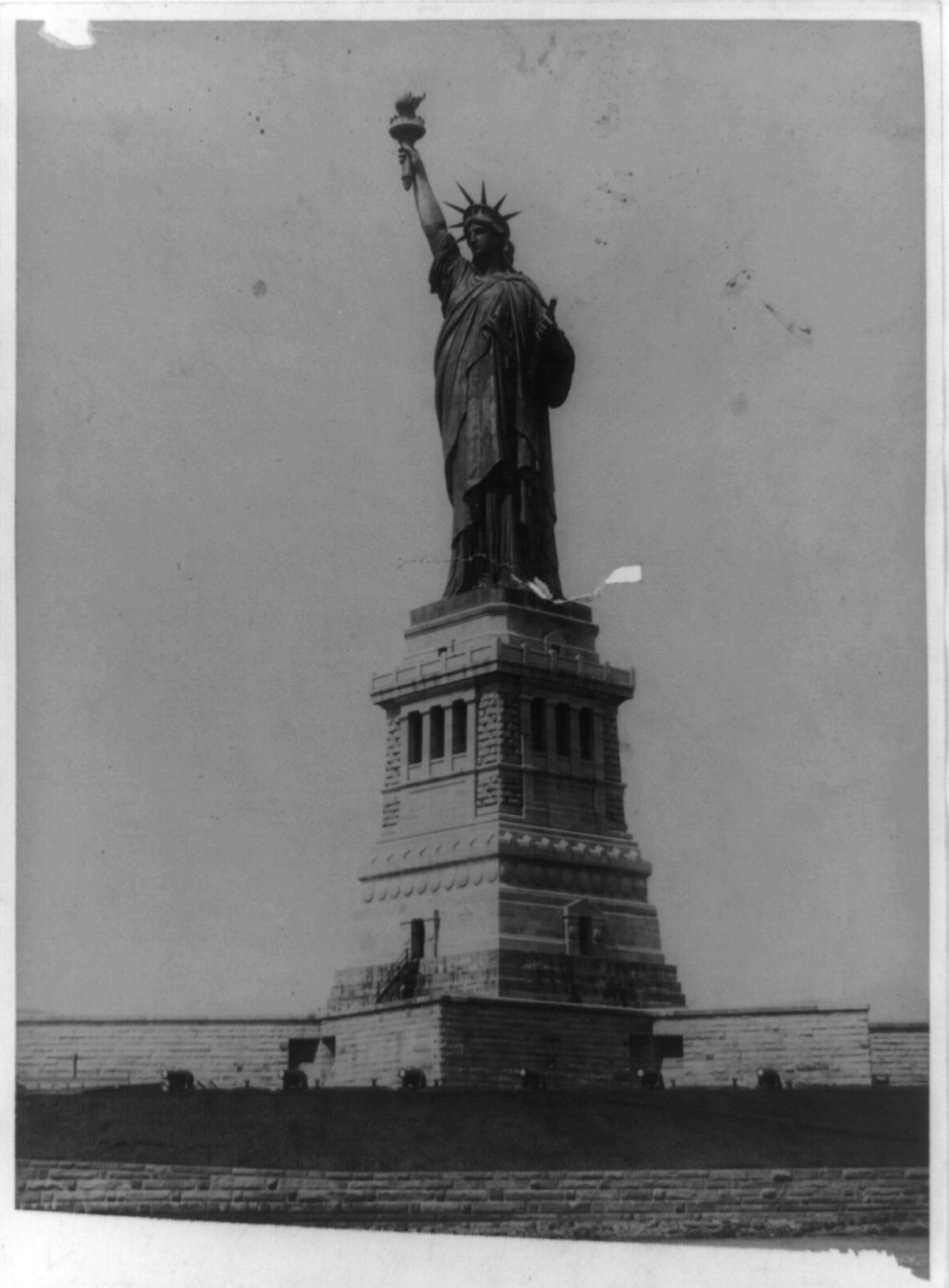 Statue of Liberty, N.Y., [no date recorded on caption card] — historic photograph