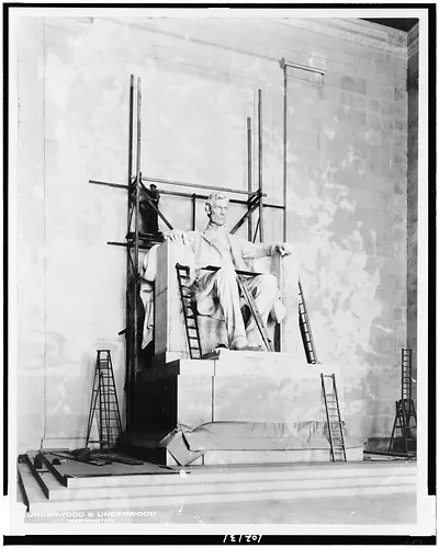 Lincoln Statue Under Construction In The Lincoln Memorial