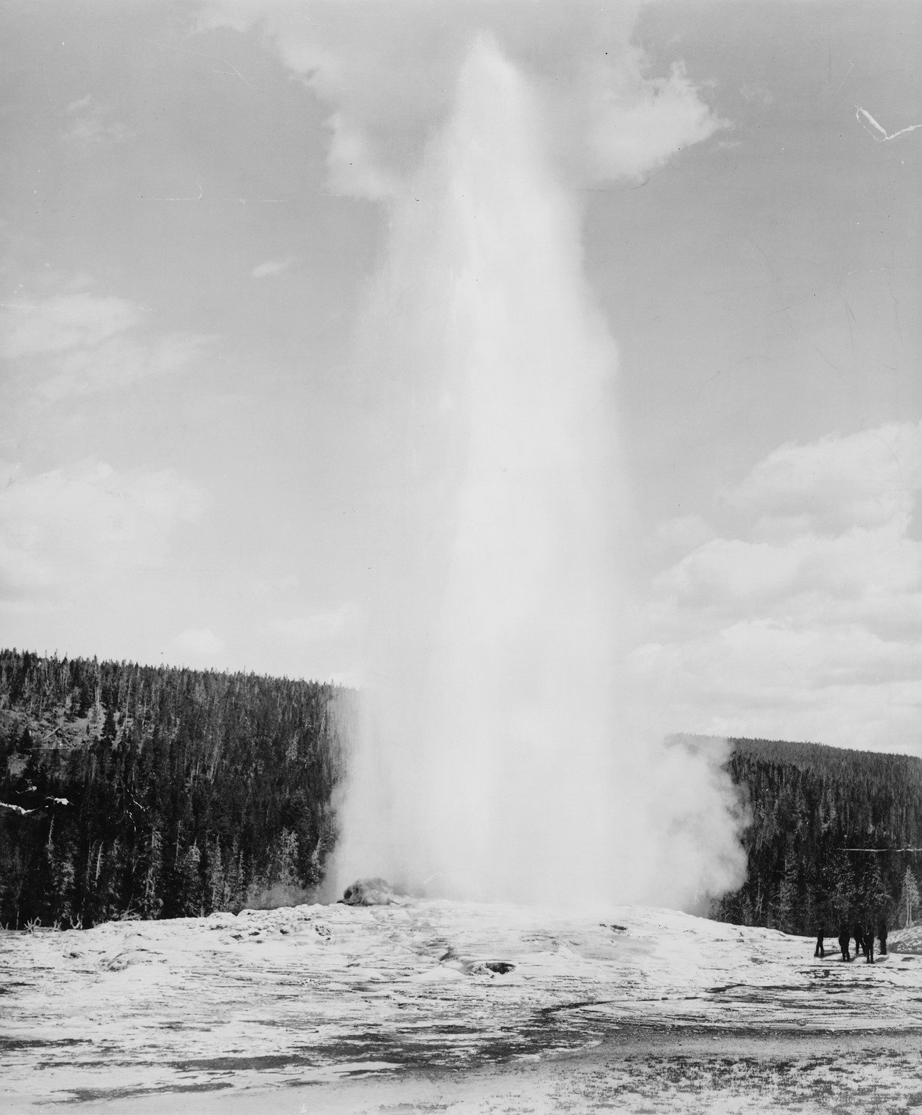 Old Faithful, Yellowstone National Park, Wyoming, c1899. — historic print