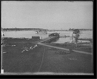 [Boat landing at Star Island, Isles of Shoals, N.H.]