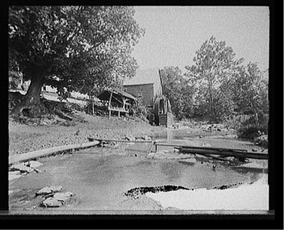 [The Old red mill, Cedar Creek, Natural Bridge, Va.], [between 1900 and 1915] — historic photograph
