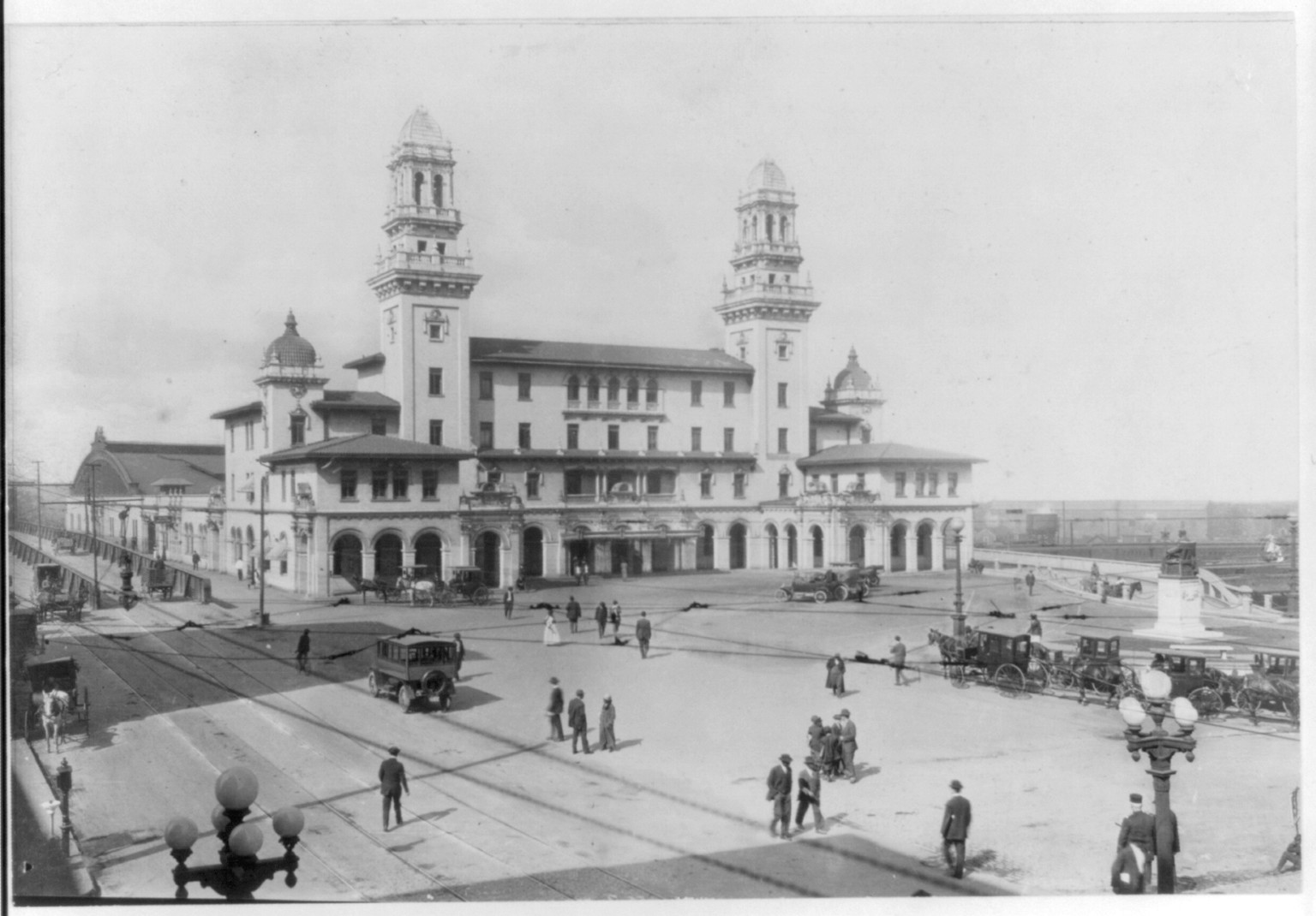 [Railroad stations: Terminal Station, Atlanta, Georgia] — historic photograph