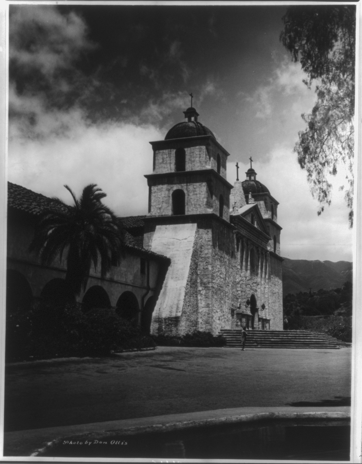 Santa Barbara Mission, Santa Barbara, Calif. — historic photograph