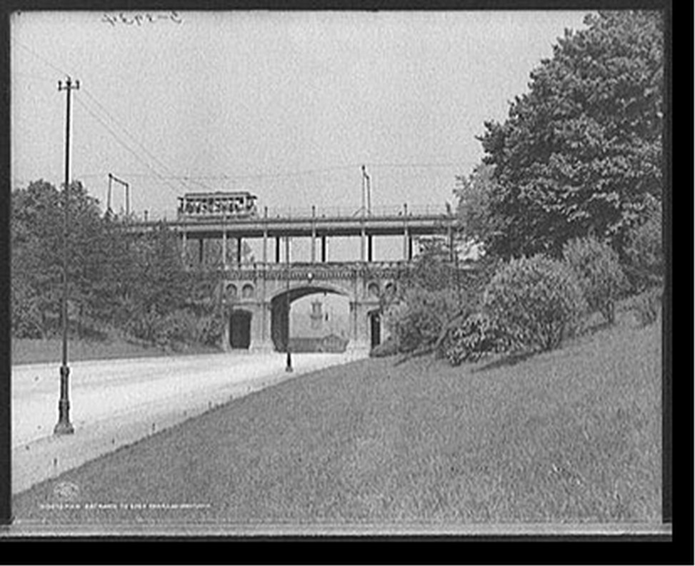Main entrance to Eden Park, Cincinnati, Ohio, c1906. — historic photograph