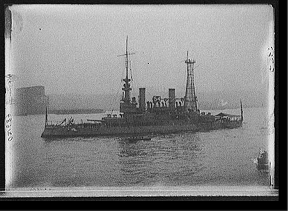 [U.S. battleship Kearsarge], [between 1900 and 1915] — historic photograph