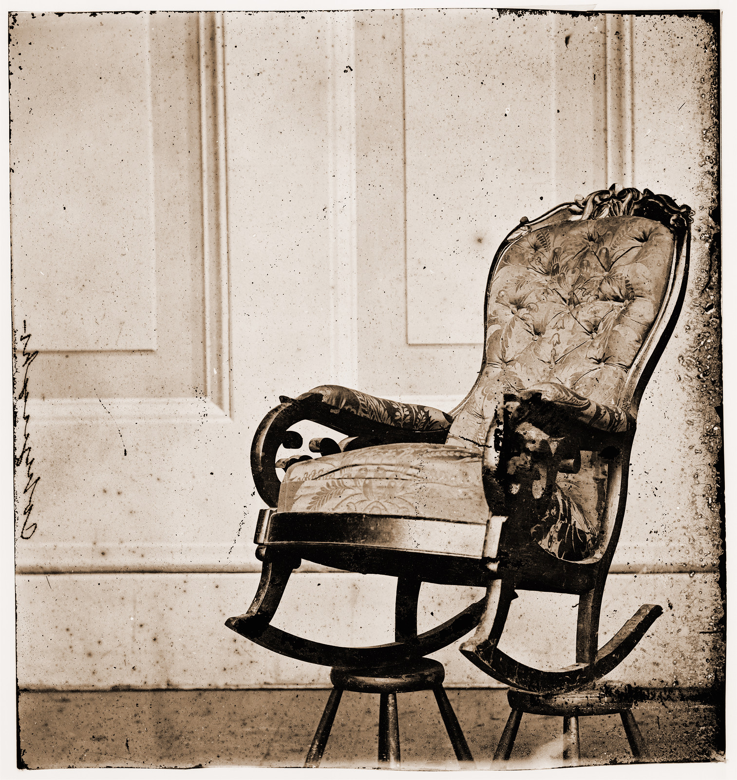 Washington District of Columbia. Chair occupied by Lincoln when assassinated, 1865 — historic photograph
