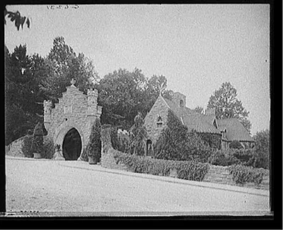 [Lodge gate, Harrison estate, Lime Kiln Park, Philadelphia, Pa.]