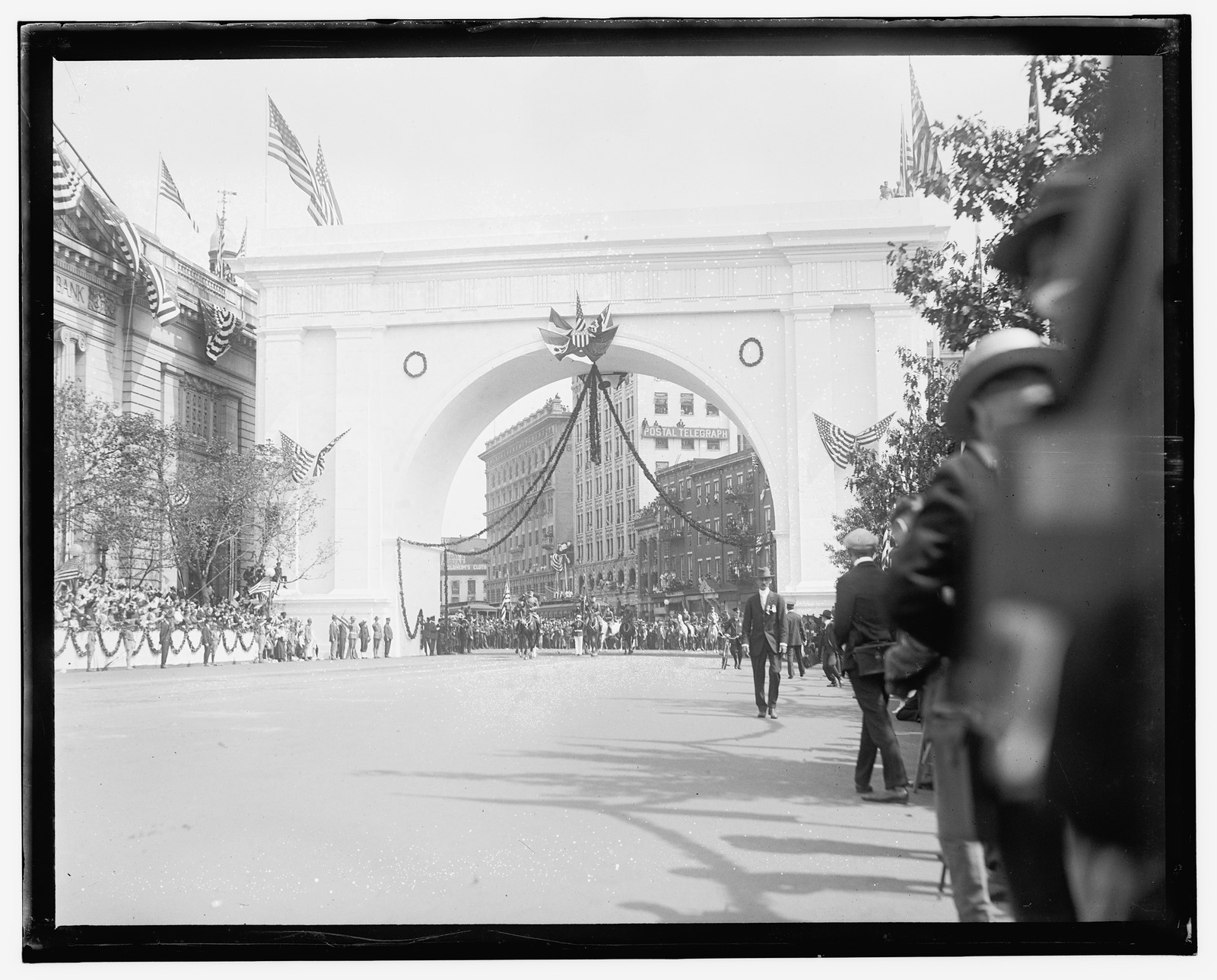 Pershing parade, Wash. D.C., [between 1909 and 1923] — historic photograph