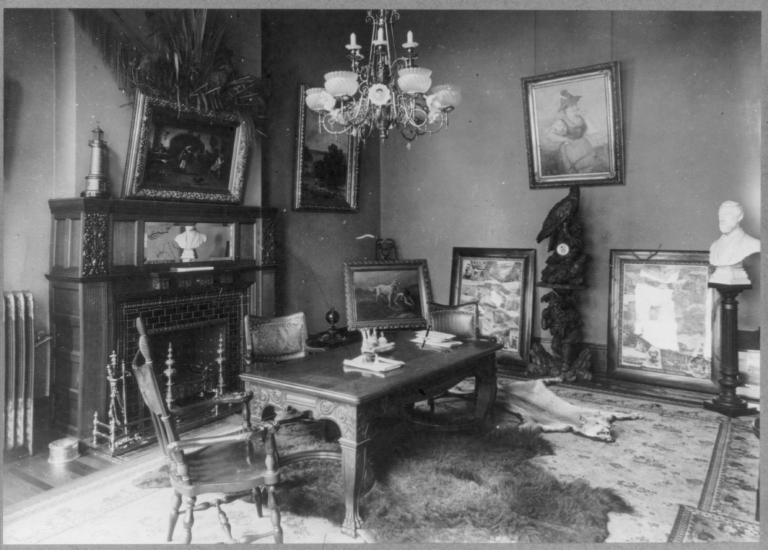 Wisconsin. Milwaukee. Schlitz Brewery: Director's room — historic photograph