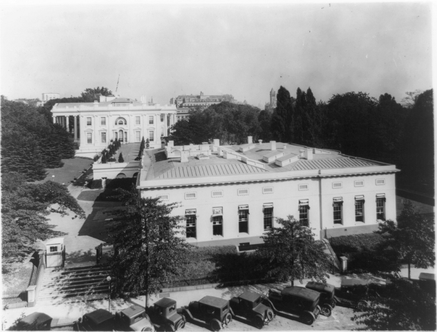 White House and Executive Offices from State, War and Navy Bldg., [between ca. 1920 and 1930] — historic photograph