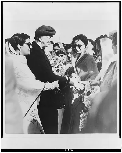 Mrs. Roosevelt visits Pakistan