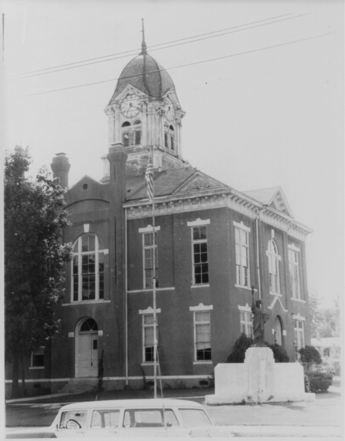 [Arkansas courthouses]: Paragould, Greene Co., [no date recorded on caption card] — historic photograph