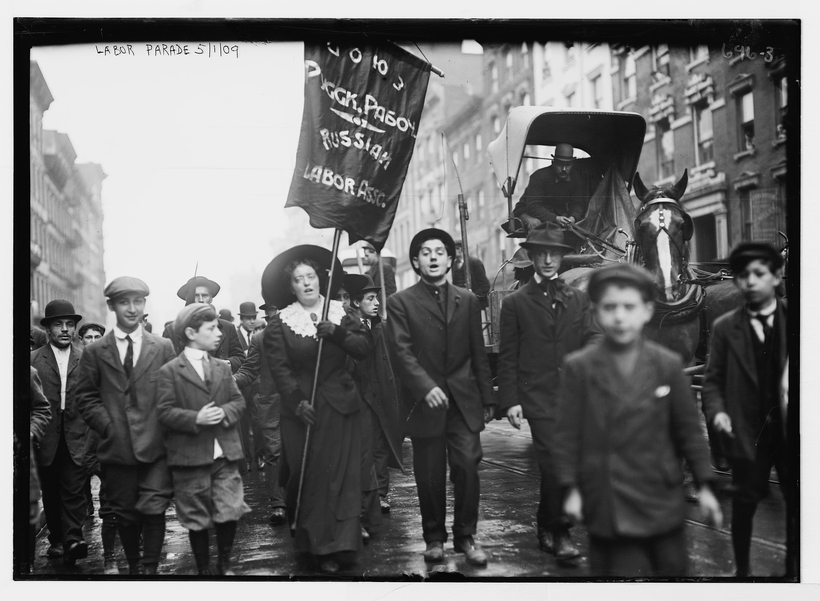 Labor Day parade, marchers of Russian Labor Assn., New York, 5/1/09. — historic photograph