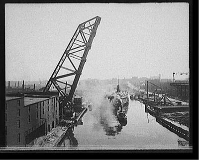 [The Lift bridge from Superior Avenue viaduct, Cleveland, Ohio]