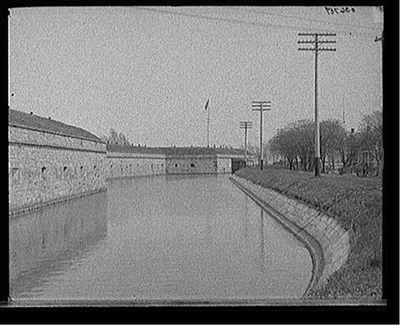 [Moat and ramparts, Fort Monroe, Va.]