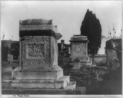 Pompei Tombe - Italy