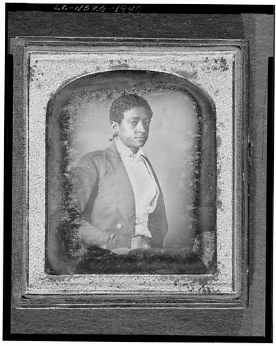 Daguerreotype half-length portrait of an unidentified man