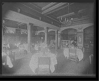 [Cafe at the Russell House, Detroit, Mich.]