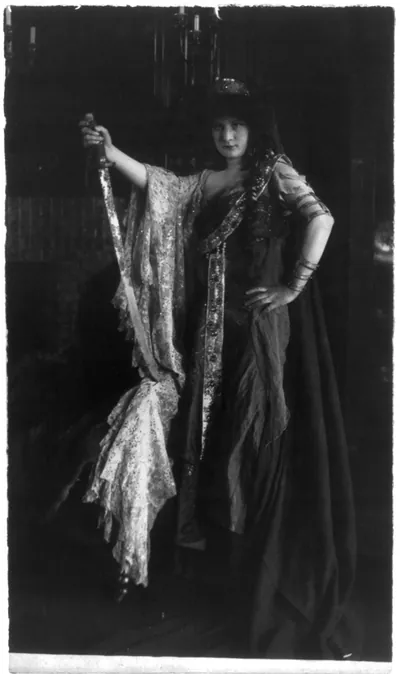 Marguerite Cassini, 1882-