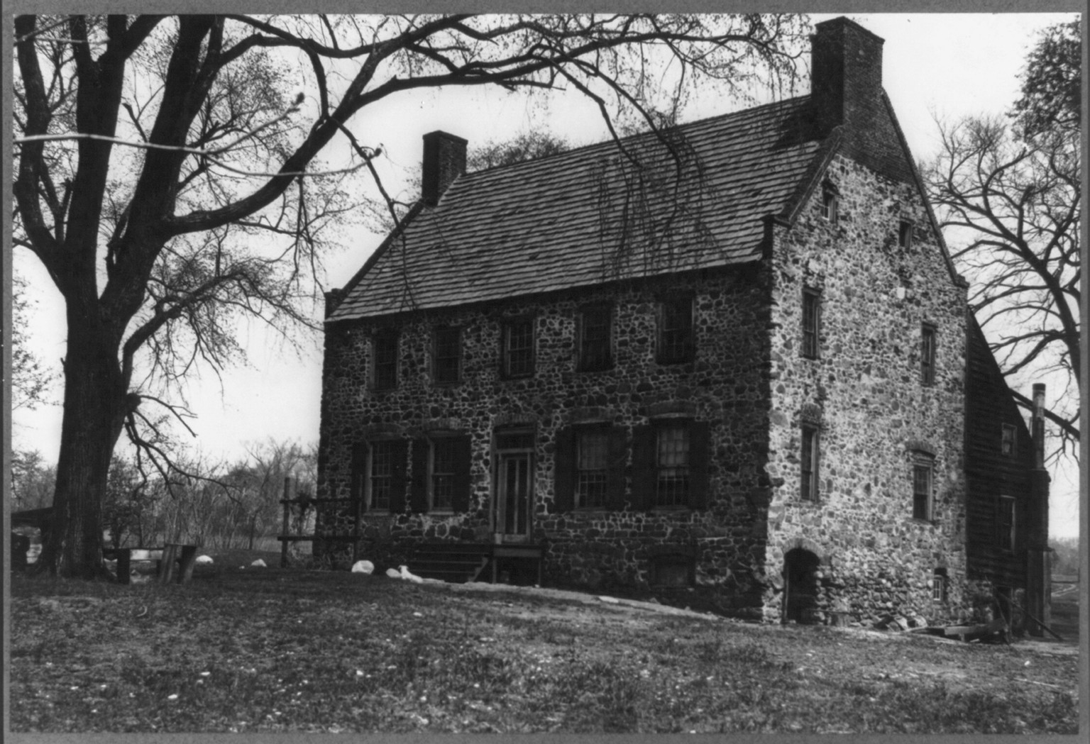 New York, Staten Island, Tottenville. Conference House" of Captain Christopher Billopp built before 1688", [no date recorded on caption card] — historic photograph