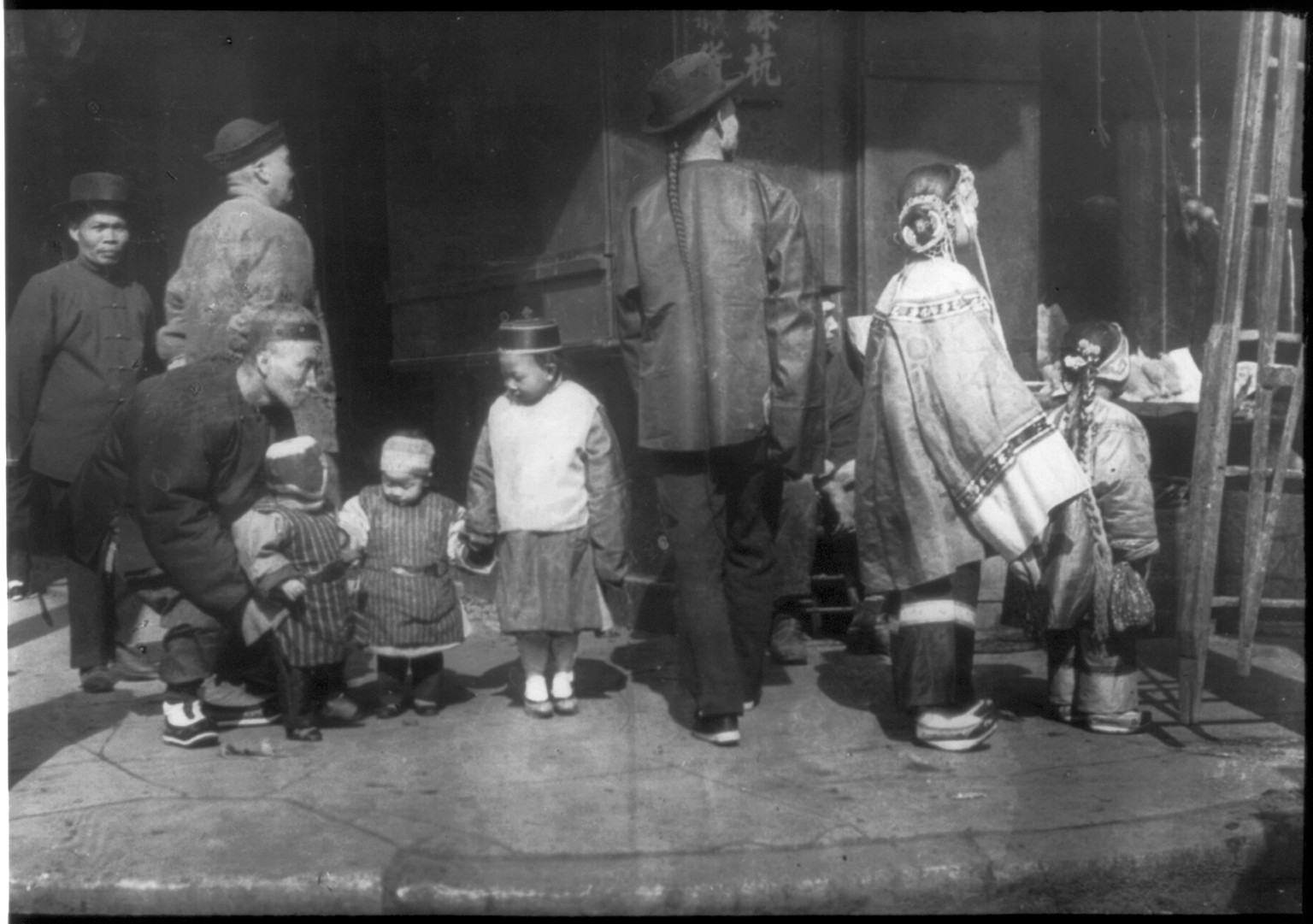 [Lantern slide of Chinatown scene, ca. 1896, by Arnold Genthe] — historic print