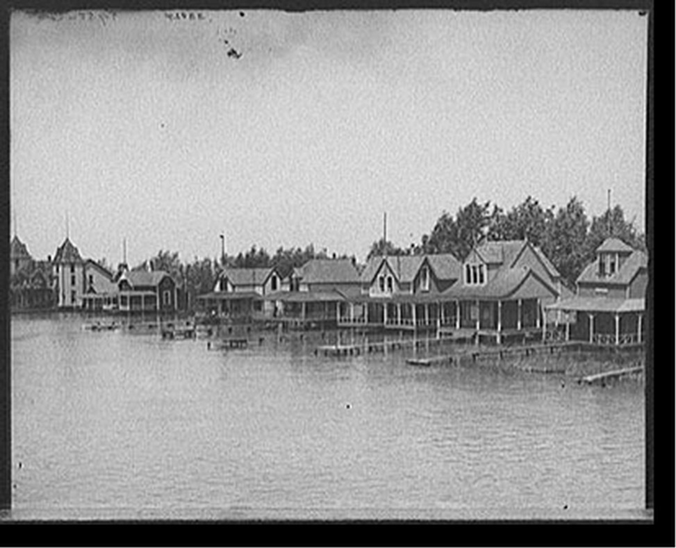 [Cottages at riverside, St. Clair Flats, Mich.], [1905?] — historic photograph