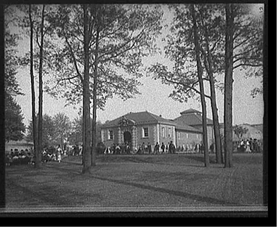 [Aquarium, Belle Isle Park, Detroit, Mich.]