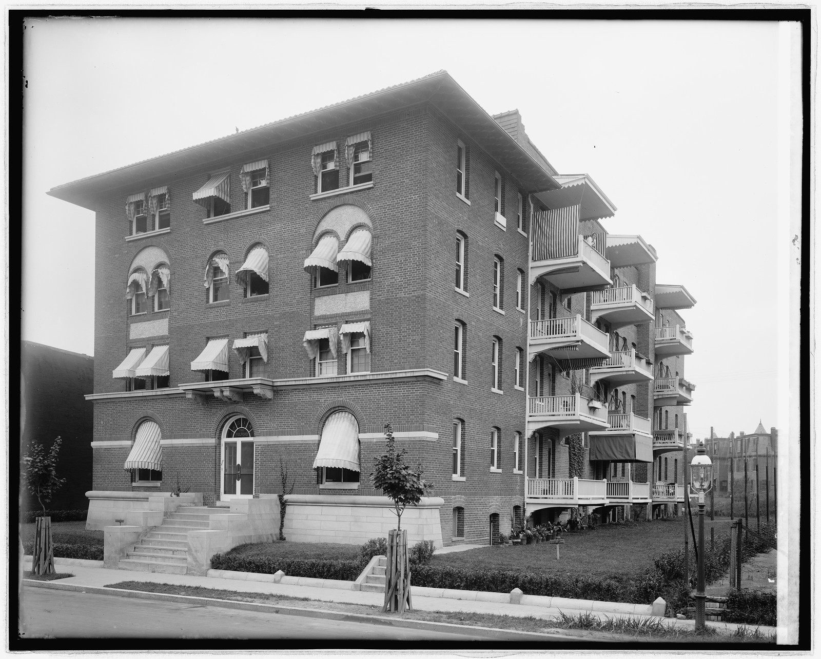 Fulfore[?] Apt., [between 1910 and 1926] — historic photograph